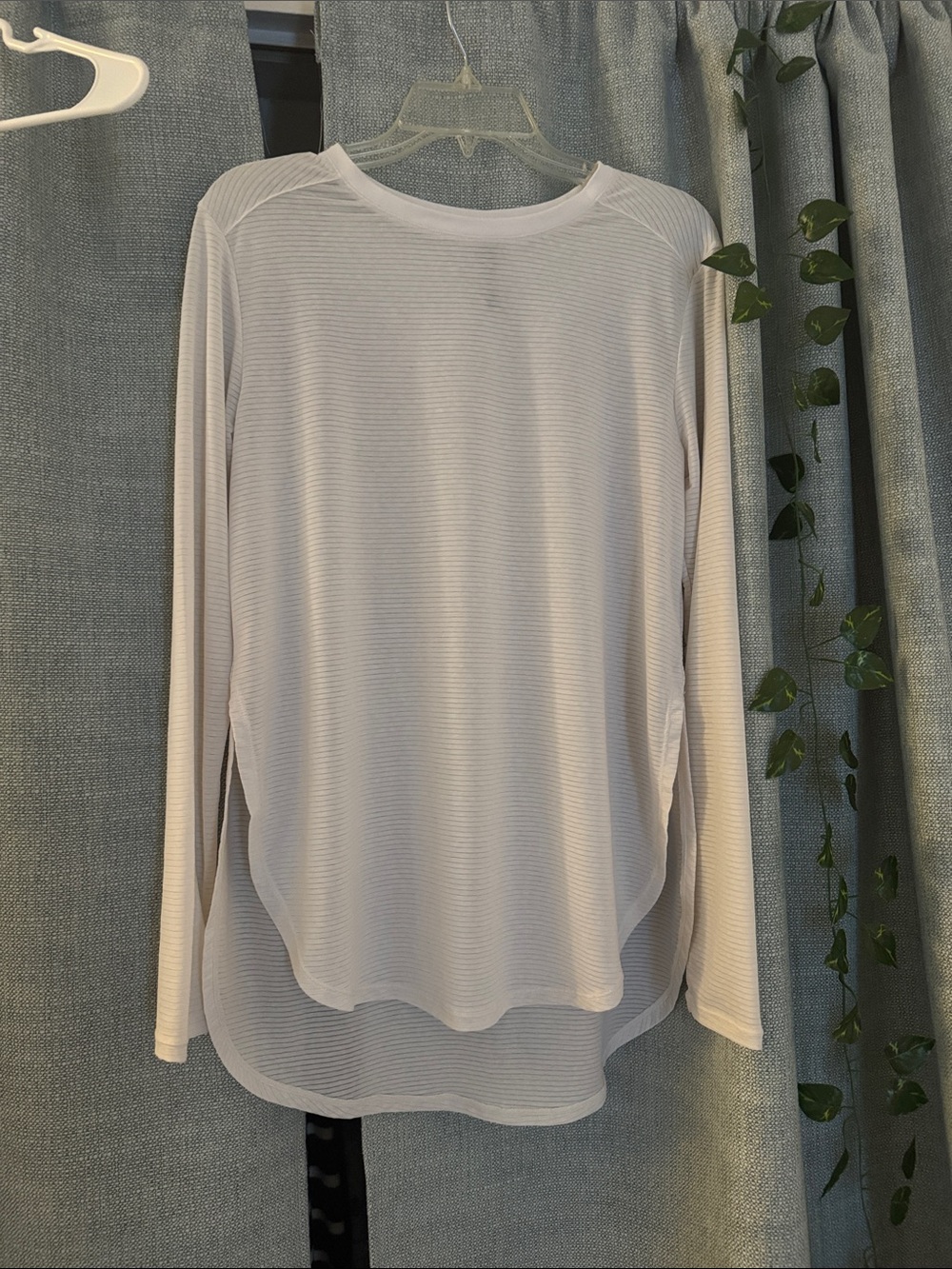 Lightweight long-sleeve top from Mono B